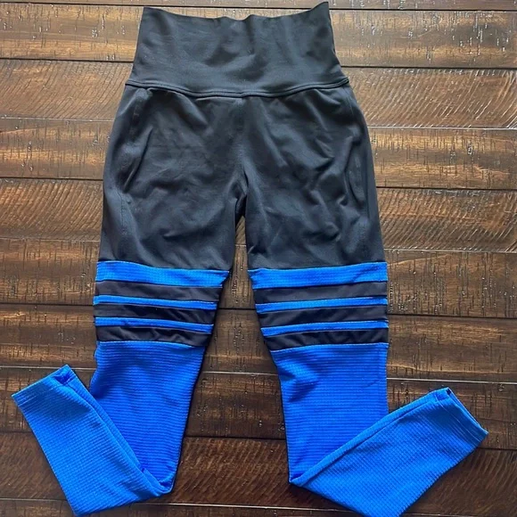 Bombshell Thigh High Leggings - Picture 3 of 6